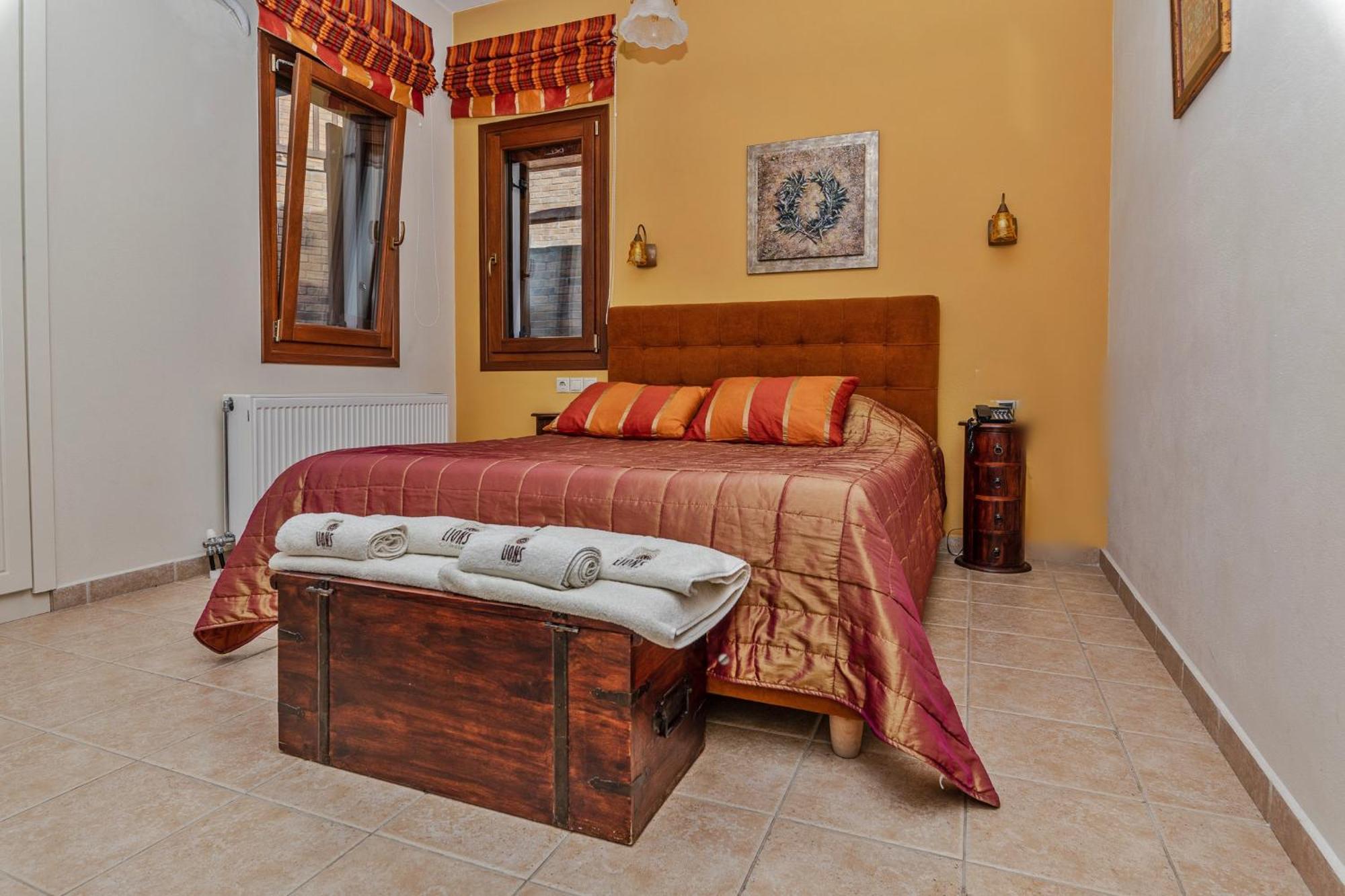Aparthotel Lions Nine Mourésion Habitación foto