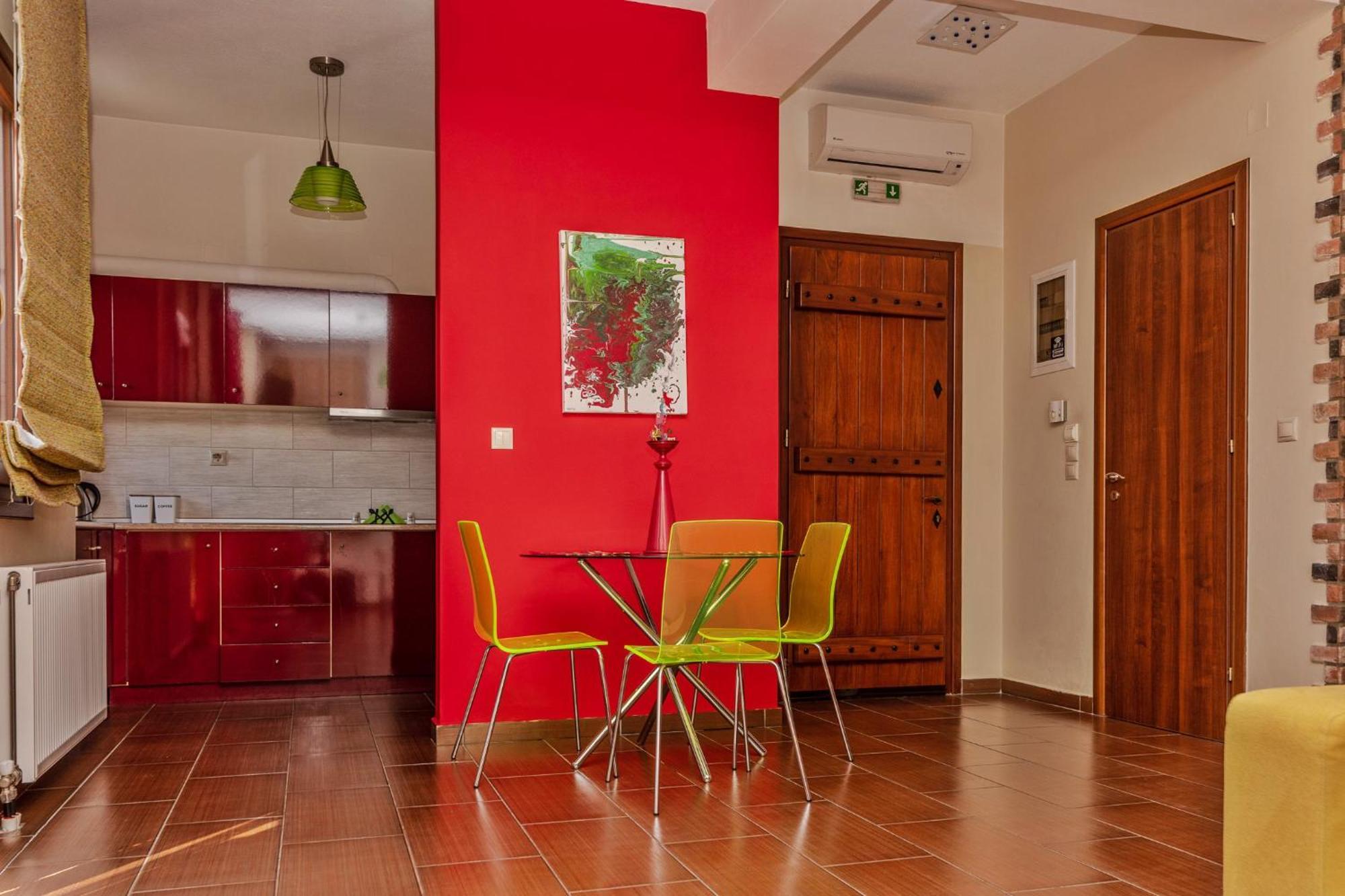 Aparthotel Lions Nine Mourésion Habitación foto